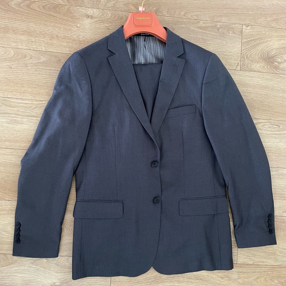 Basically BRAND NEW! Used for 1 wedding and dry cleaned.